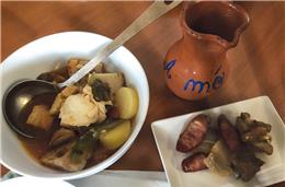 À Mesa:  Na Mó de cima em Albergaria dos Fusos