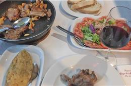 À Mesa: Adega do Monte Velho na vila de Ourique