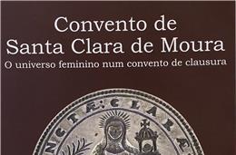 Ordem franciscana feminina em livro no Centro Infantil de Nossa Senhora do Carmo