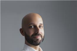 “Pensar que atraímos profissionais apenas com estrutura física (...) é construir sem planeamento a longo prazo”