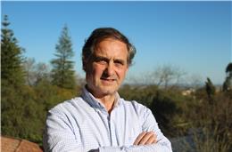 “Por detrás dessa automatização existe sempre uma decisão humana que define os parâmetros de funcionamento”