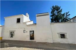 “Gostaríamos que este nosso novo espaço fosse uma âncora de práticas culturais diversas (...) incluímos as mais próximas do património imaterial local”