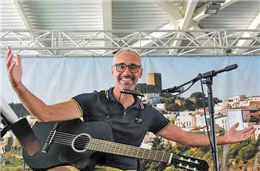 Luís Simenta: On man show
