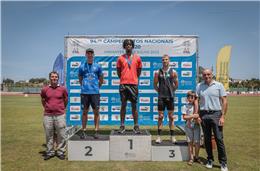 Tomás Gonçalves com medalha de bronze em barreiras no Campeonato Nacional de Juniores