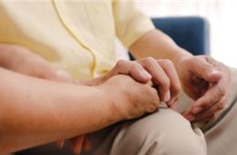 Cuidadores informais com apoio a partir de abril