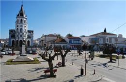 Da tragédia à batalha política no lar de Reguengos