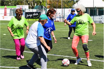 “O futebol a passo”